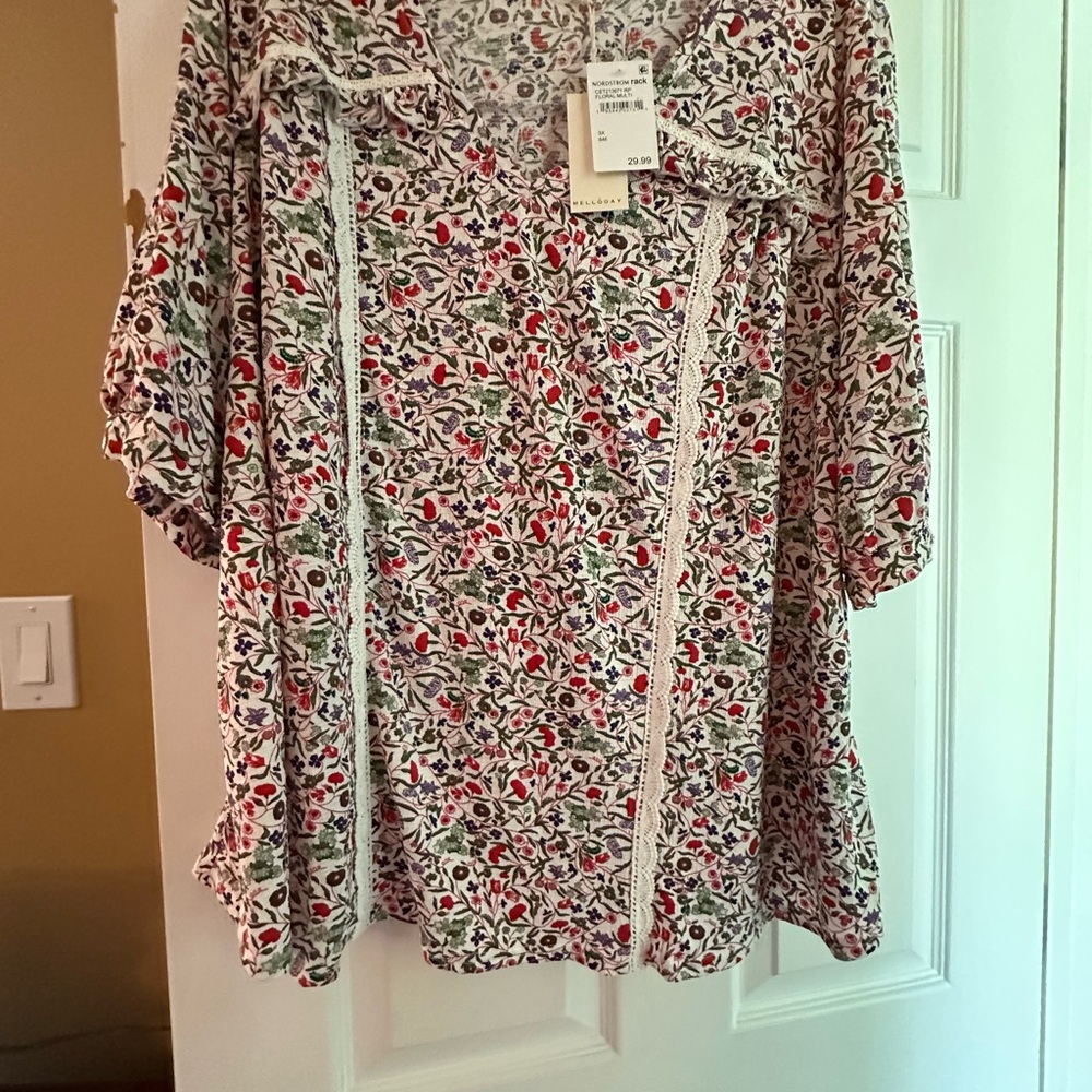 Beautiful lightweight top